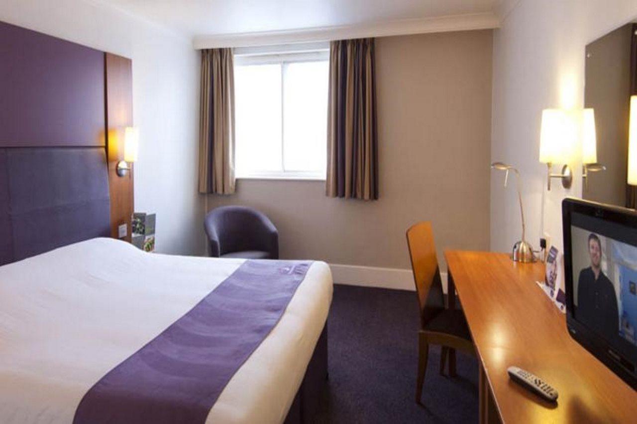 Premier Inn Reading Central Экстерьер фото