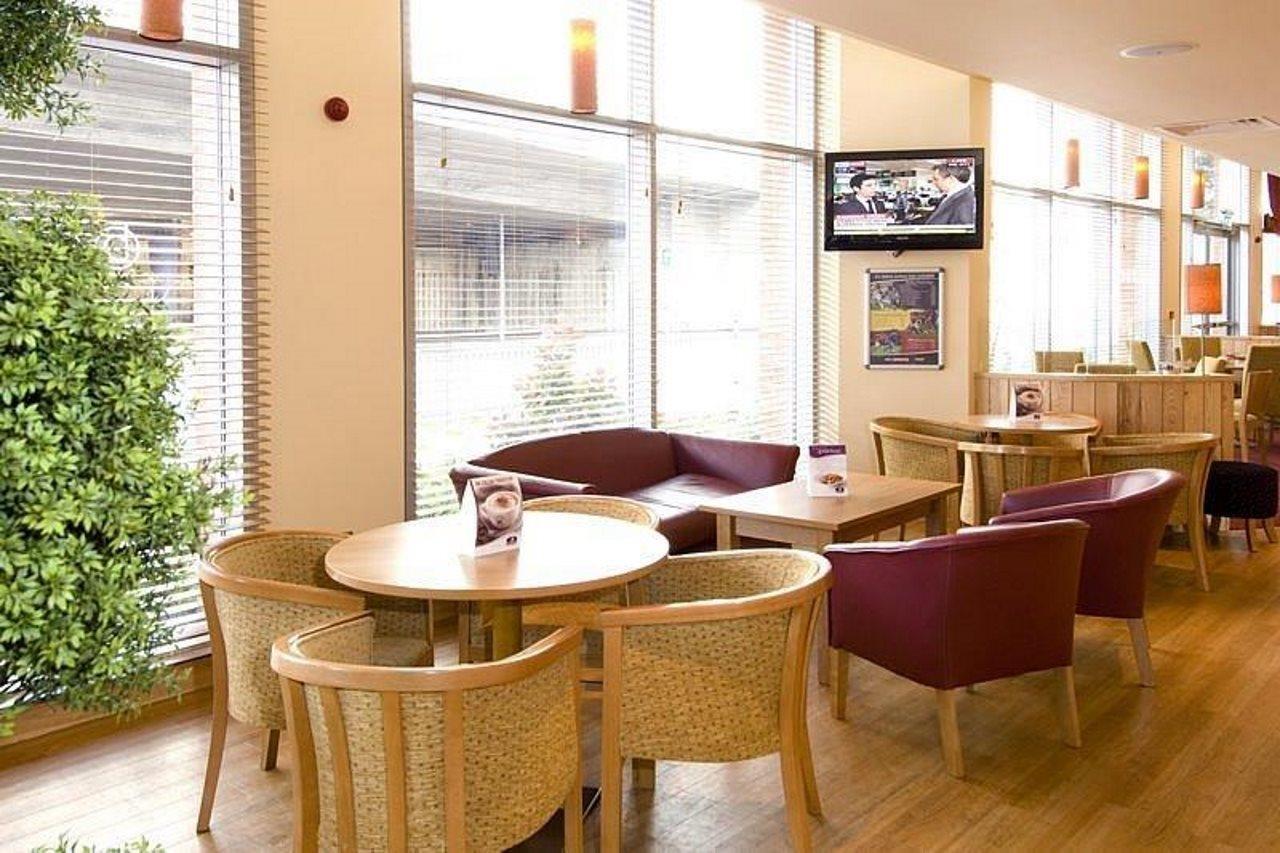 Premier Inn Reading Central Экстерьер фото