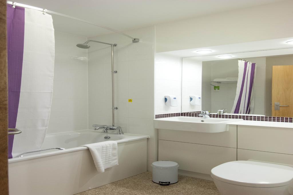 Premier Inn Reading Central Экстерьер фото