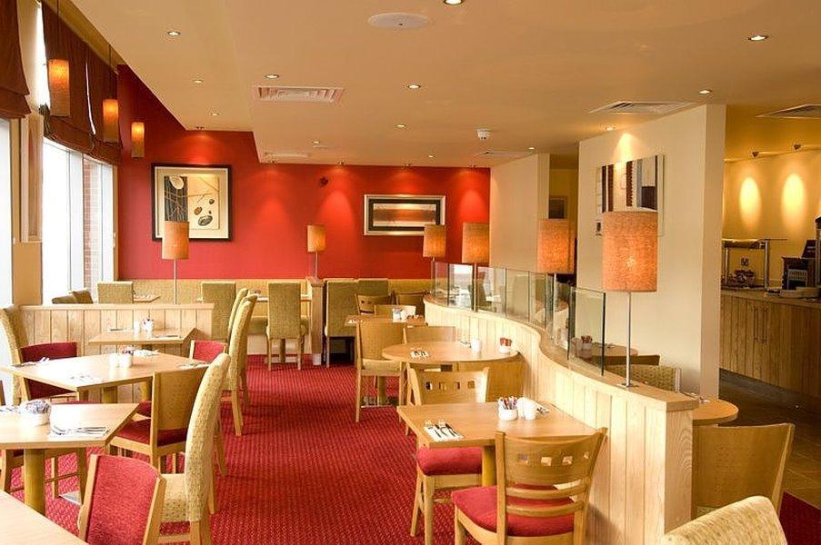Premier Inn Reading Central Экстерьер фото